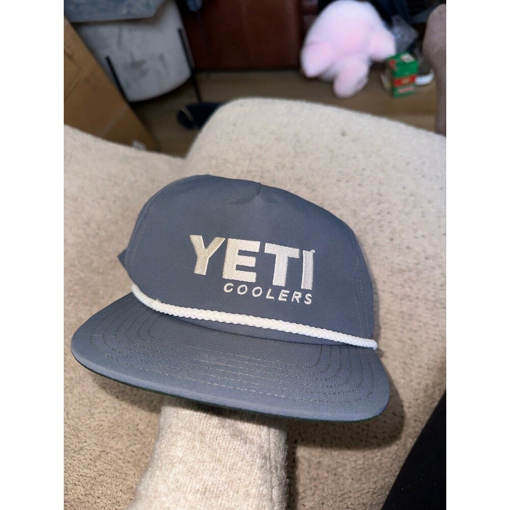 Yeti hat